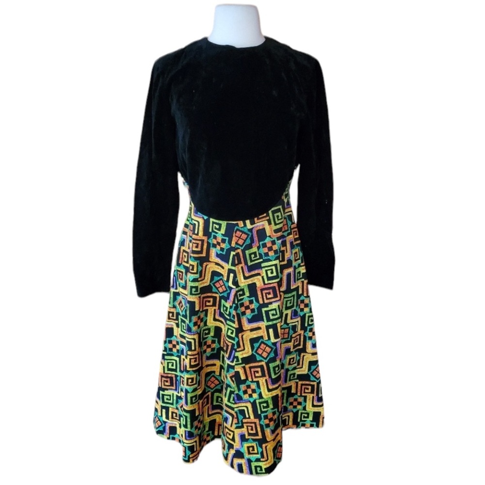 Vintage Unlabeled Multi-Color & Black Velvet‎ Dress